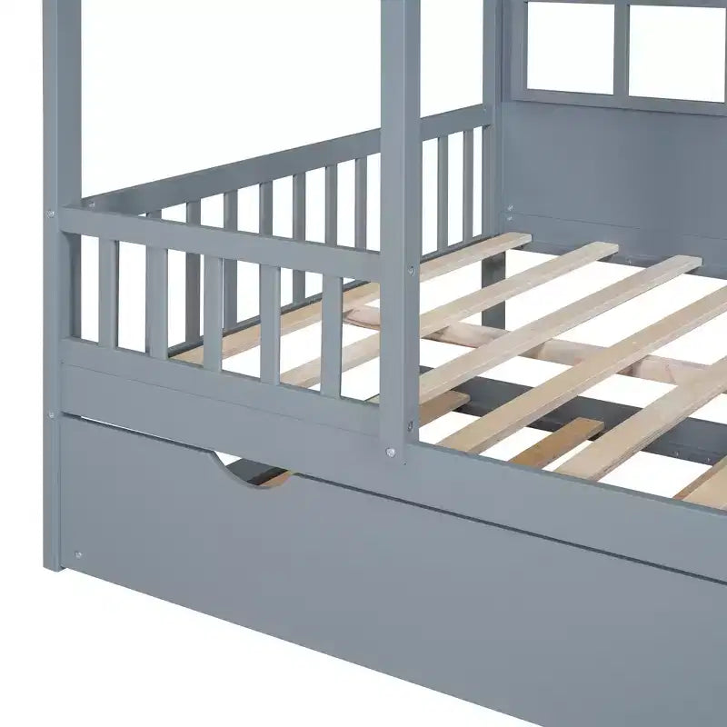 Letto a Capanna in Legno, Matrimoniale/Una Piazza e Mezza con Letto Estraibile, Struttura in Pino e Compensato, Bianco o Grigio