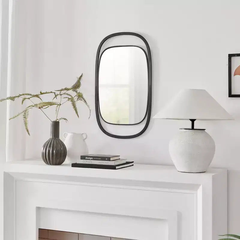 Specchio da parete rettangolare 29.6", cornice in ferro nero, 17.25"L x 29.6"A, montaggio a parete